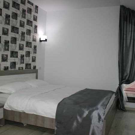 Hotel Riana Adjud Exteriér fotografie